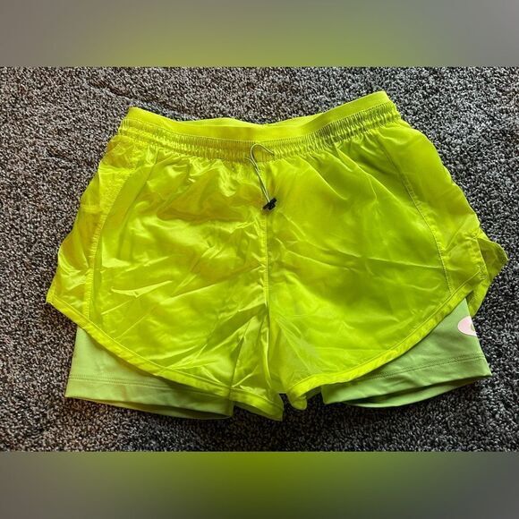 Nike Pants - NWT Womens Nike shorts